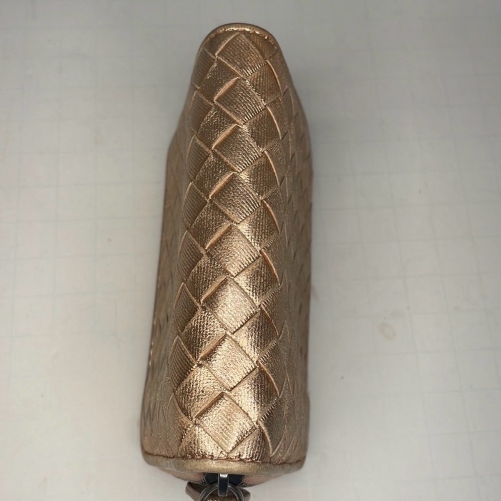 Bottega Veneta Rose Gold Leather Wallet - Picture 6 of 10